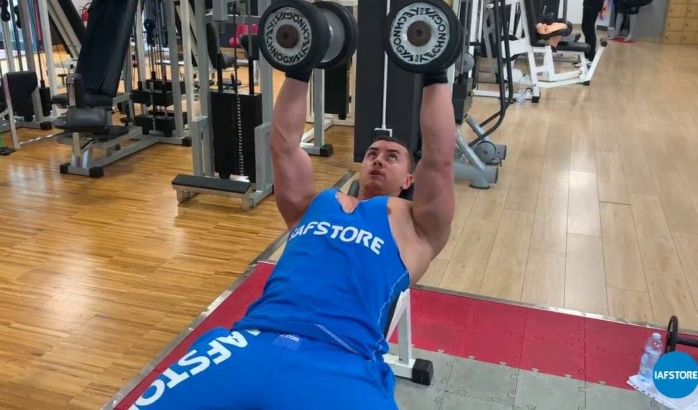 6 exercises for a complete chest training